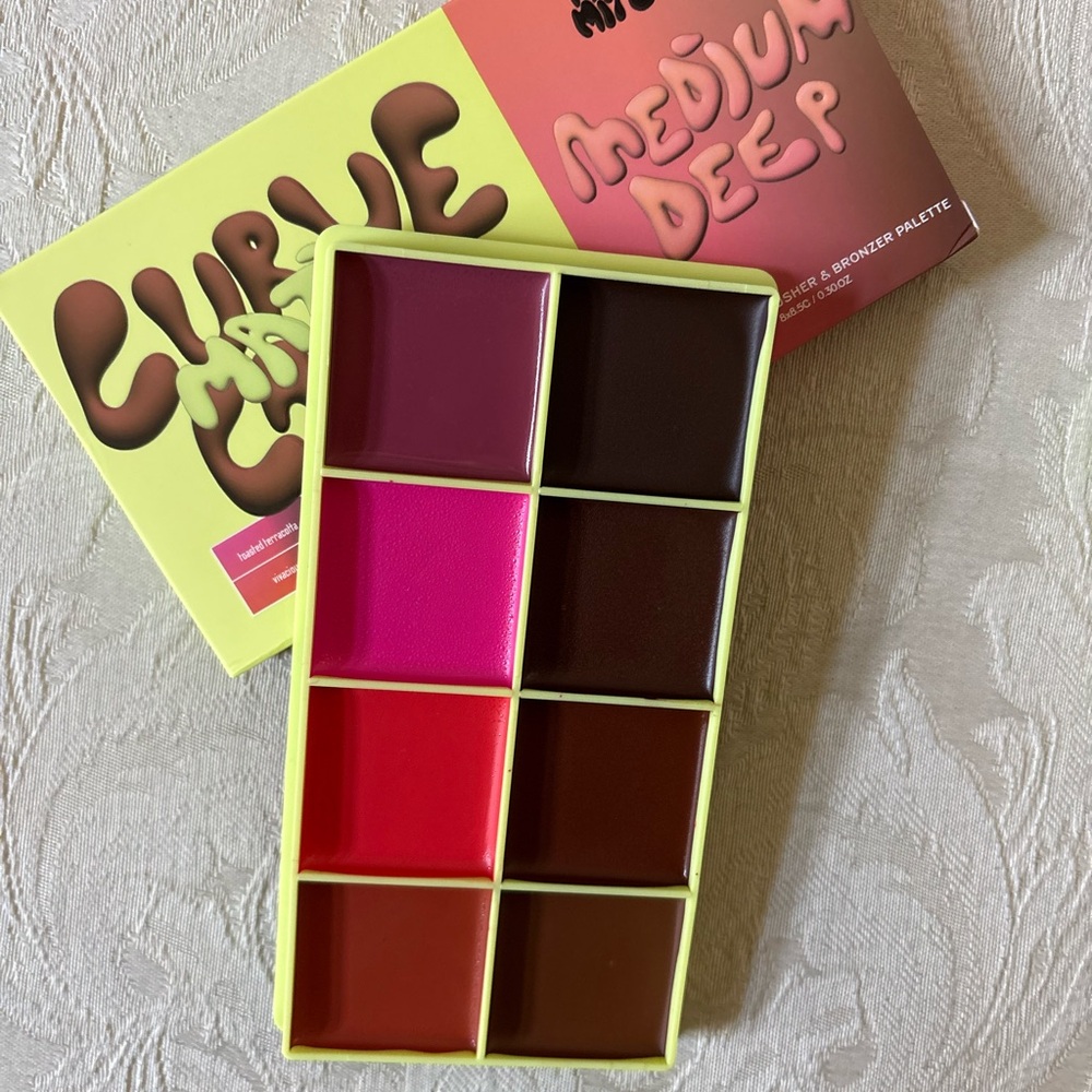 Made by Mitchell Curve Case Matte Cream Face & Eye Palette Medium Deep BNIB - Picture 7 of 10